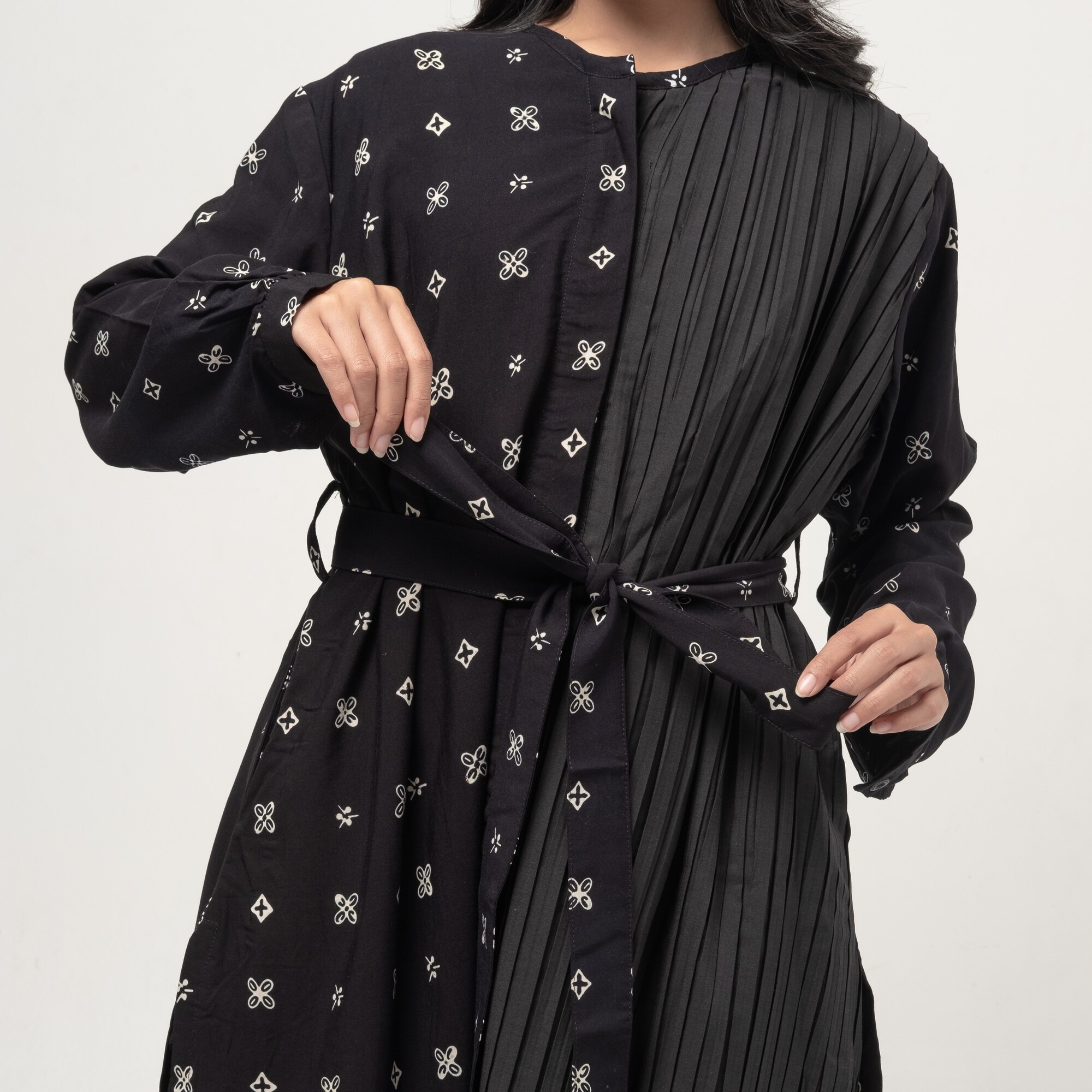 Dama Kara Hapsari Longsleeve