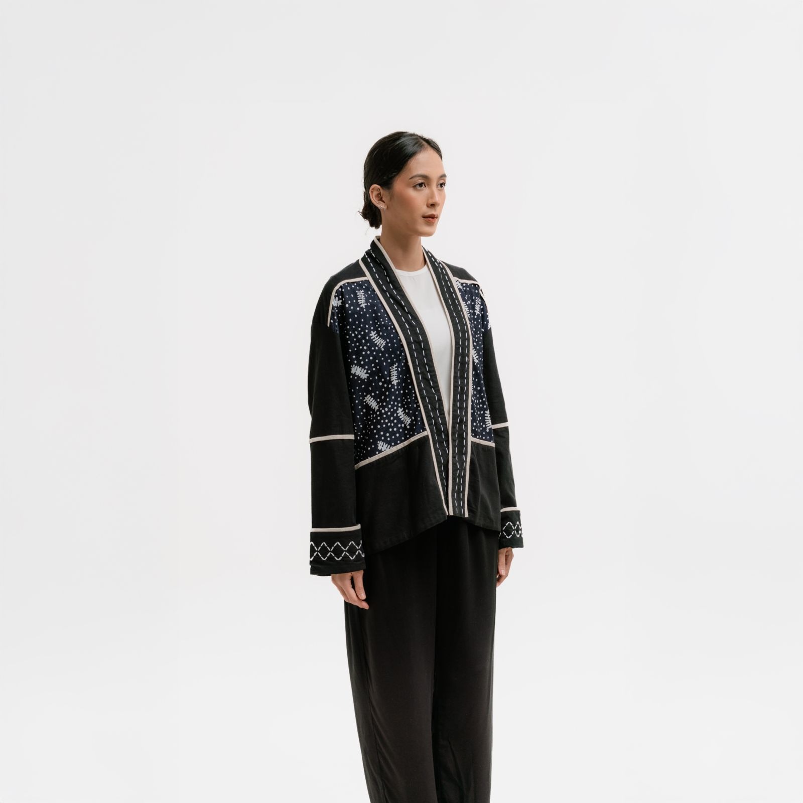 Dama Kara Harsa Outer