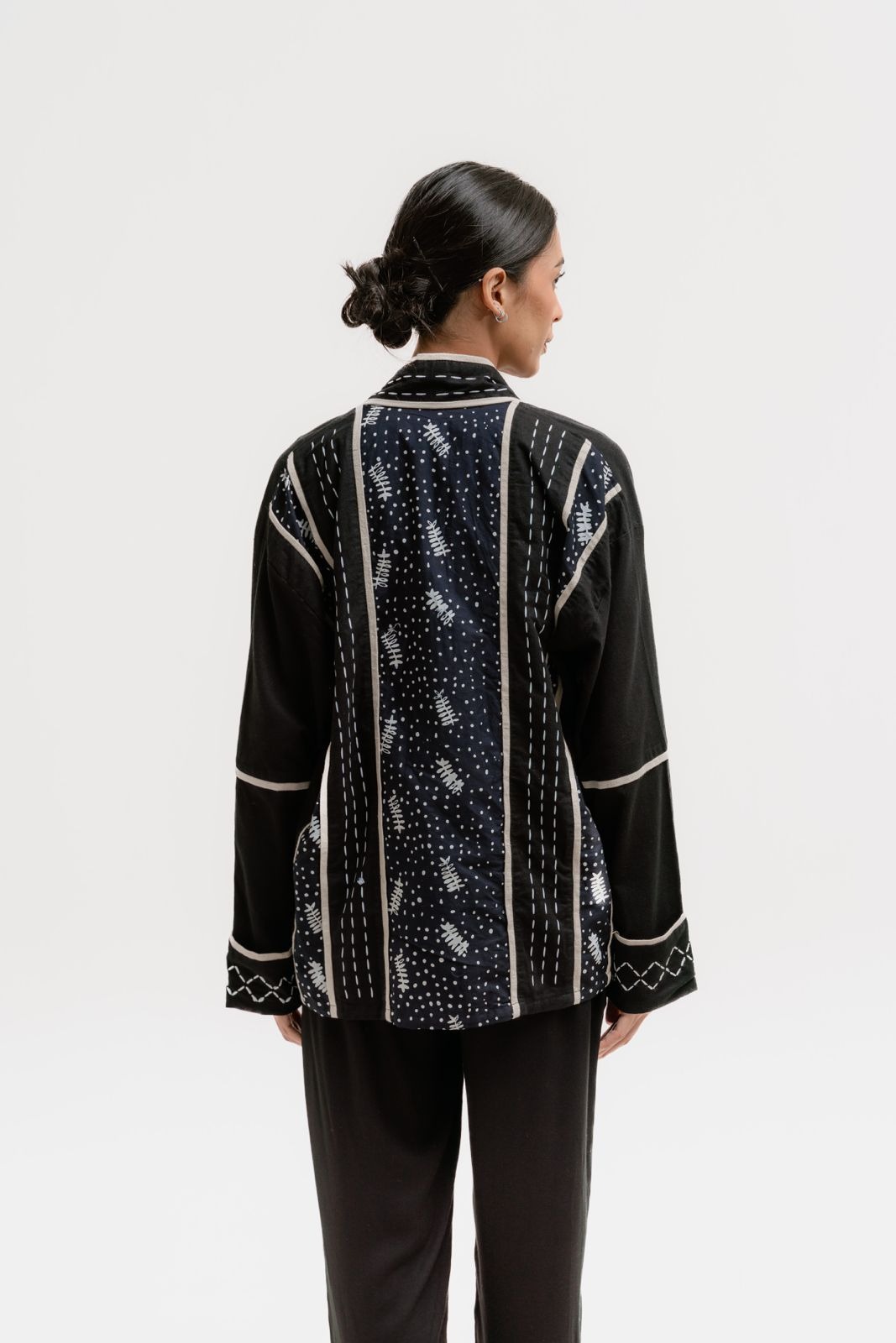 Dama Kara Harsa Outer