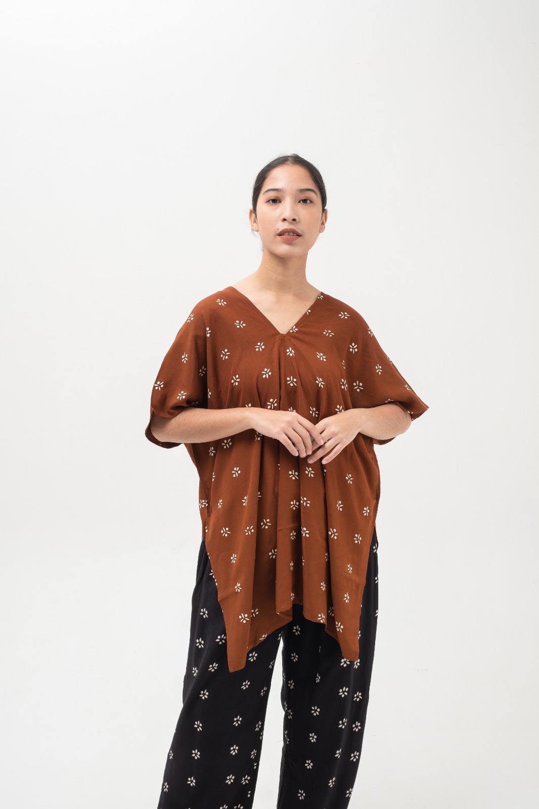 Dama Kara Kinasih Top Blouse (Atasan Batik)