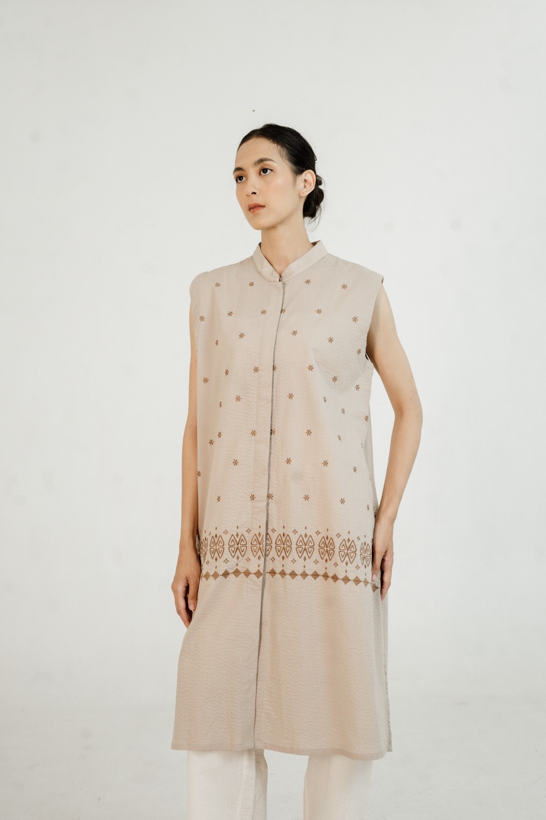 Dama Kara Kaimana Tunik Embroidery Sleeveless