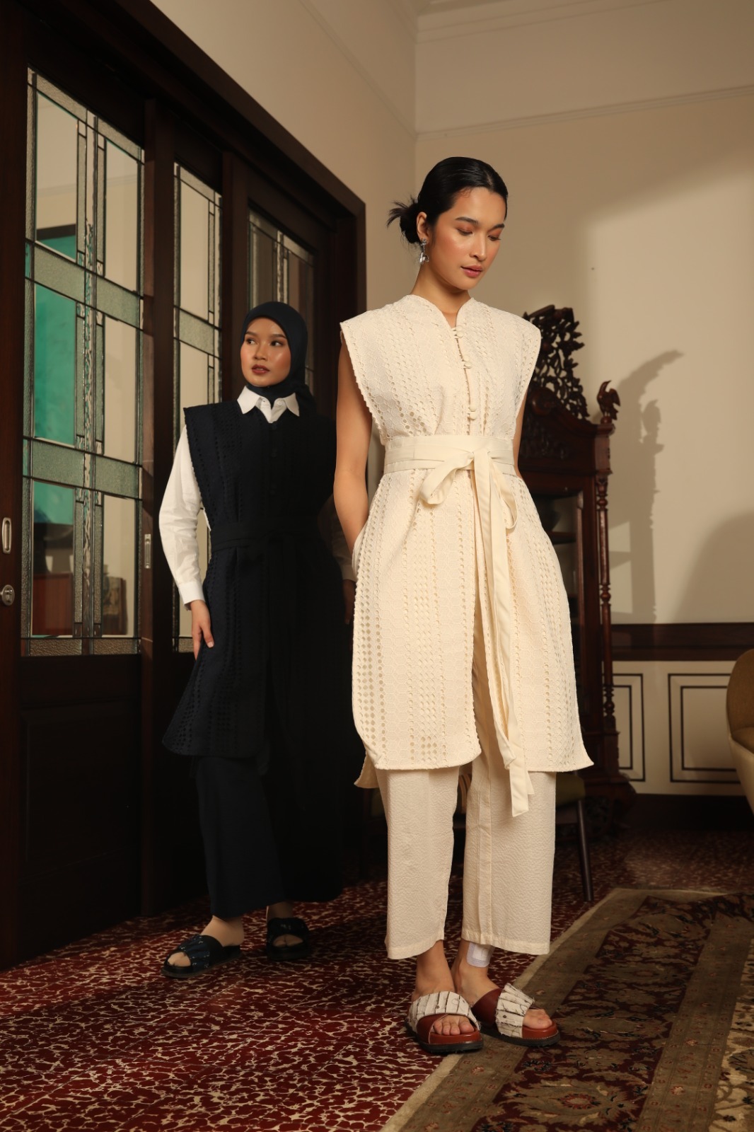 Dama Kara Kembali Vest Lace