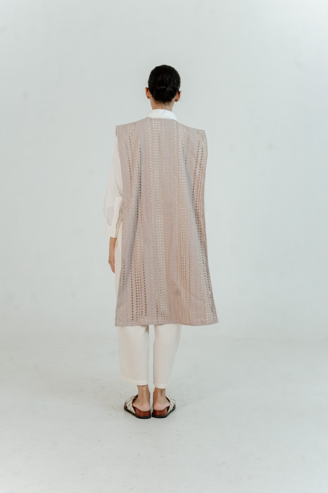 Dama Kara Kembali Vest Lace