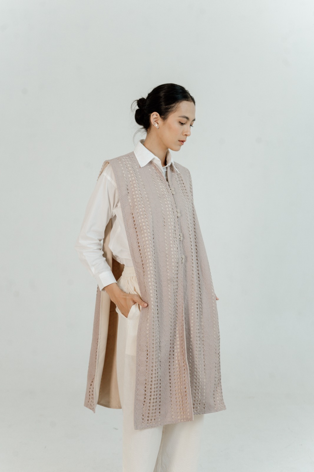 Dama Kara Kembali Vest Lace