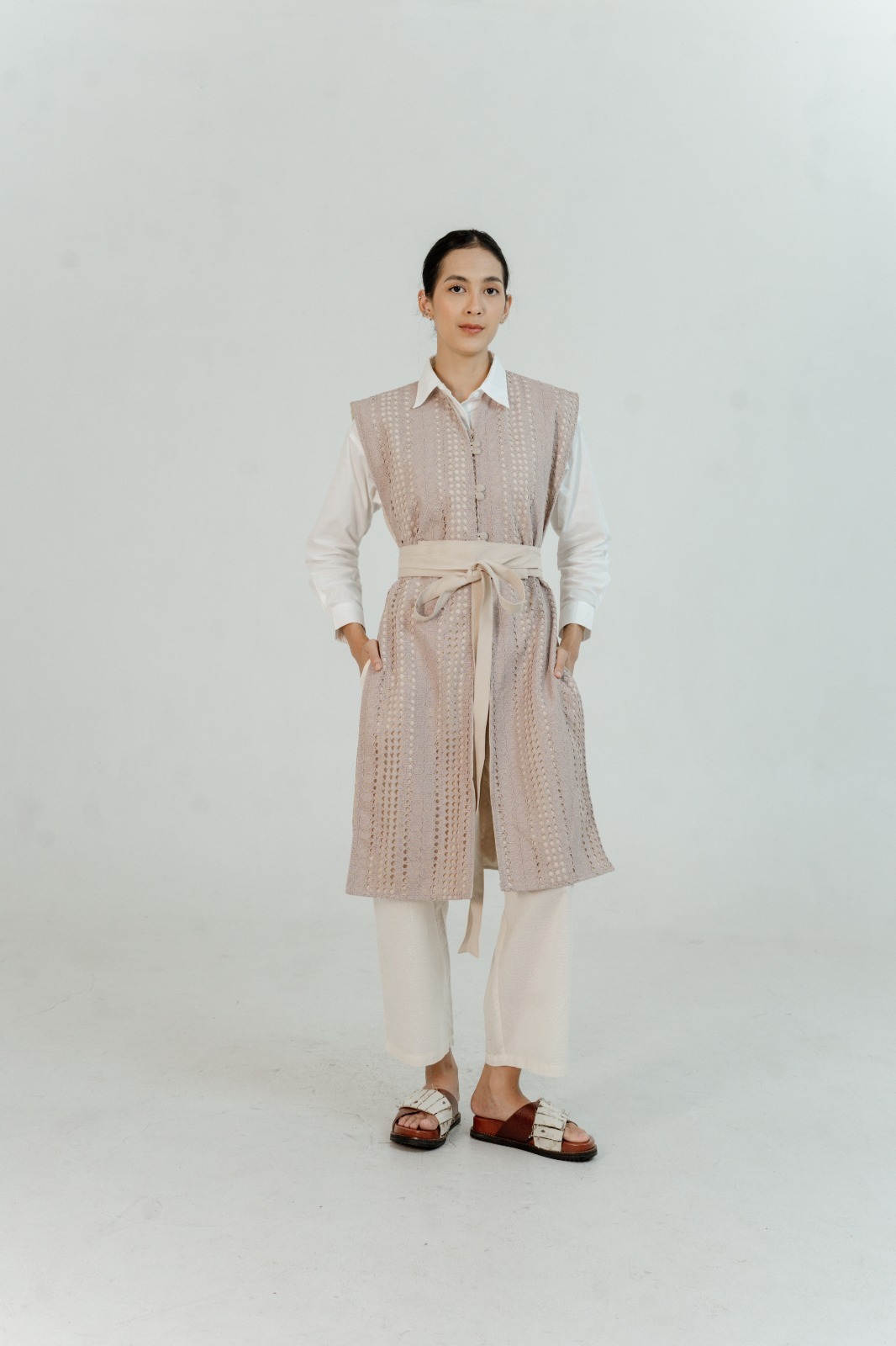 Dama Kara Kembali Vest Lace