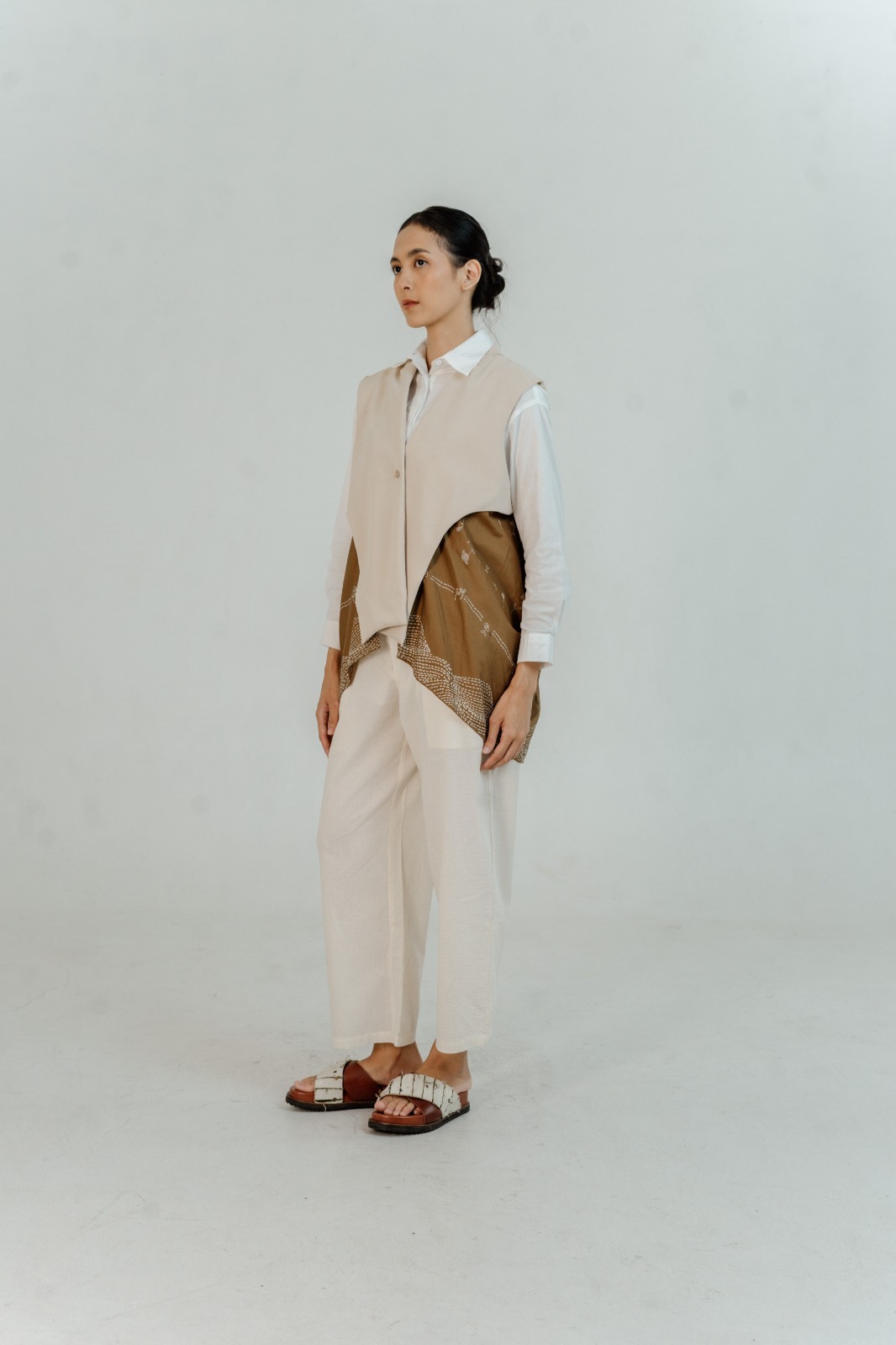 Dama Kara Kembali Outer