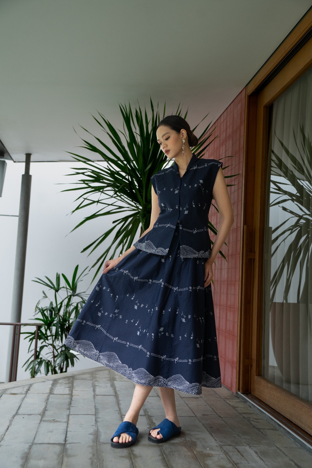 Dama Kara Kembali Panel Skirt
