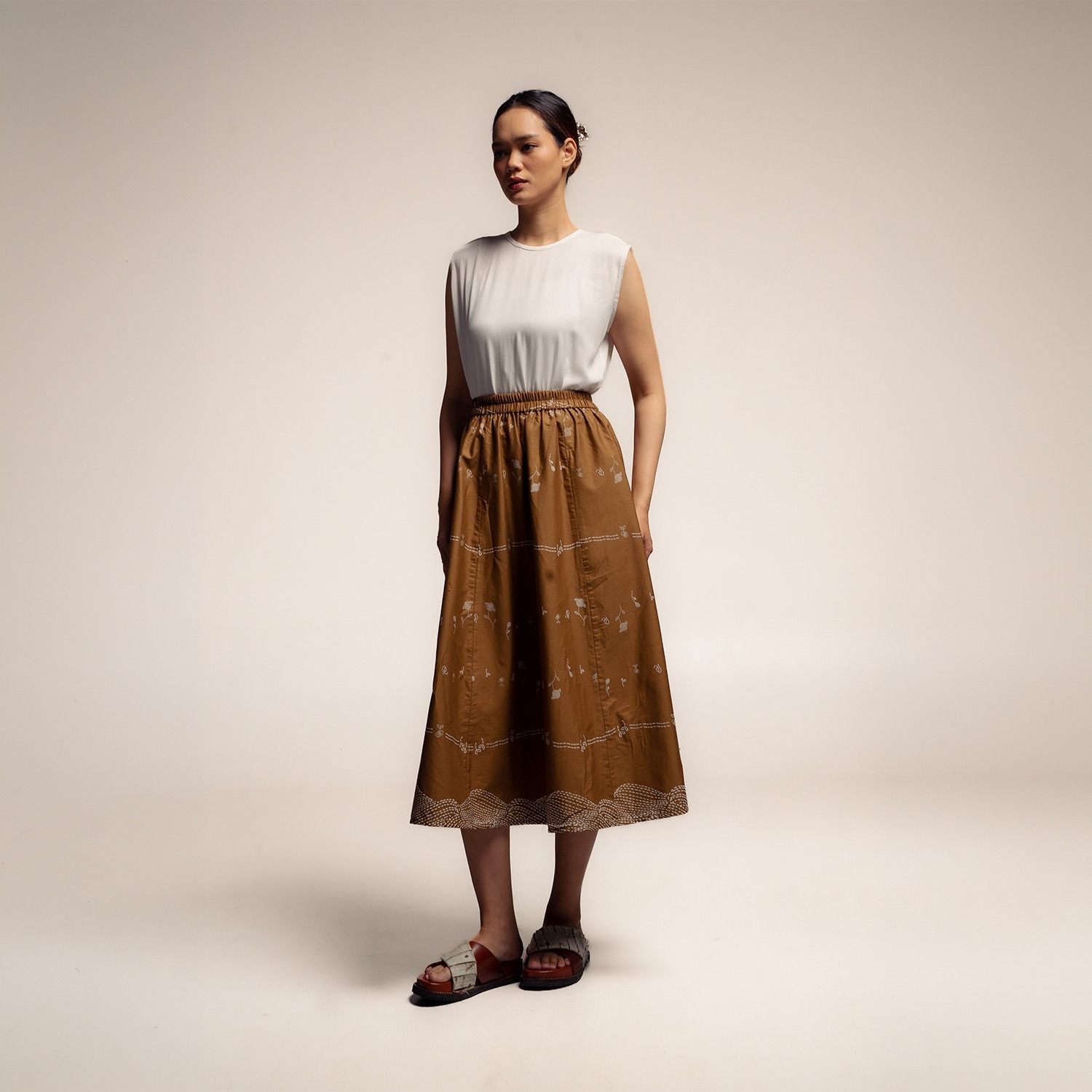 Dama Kara Kembali Panel Skirt