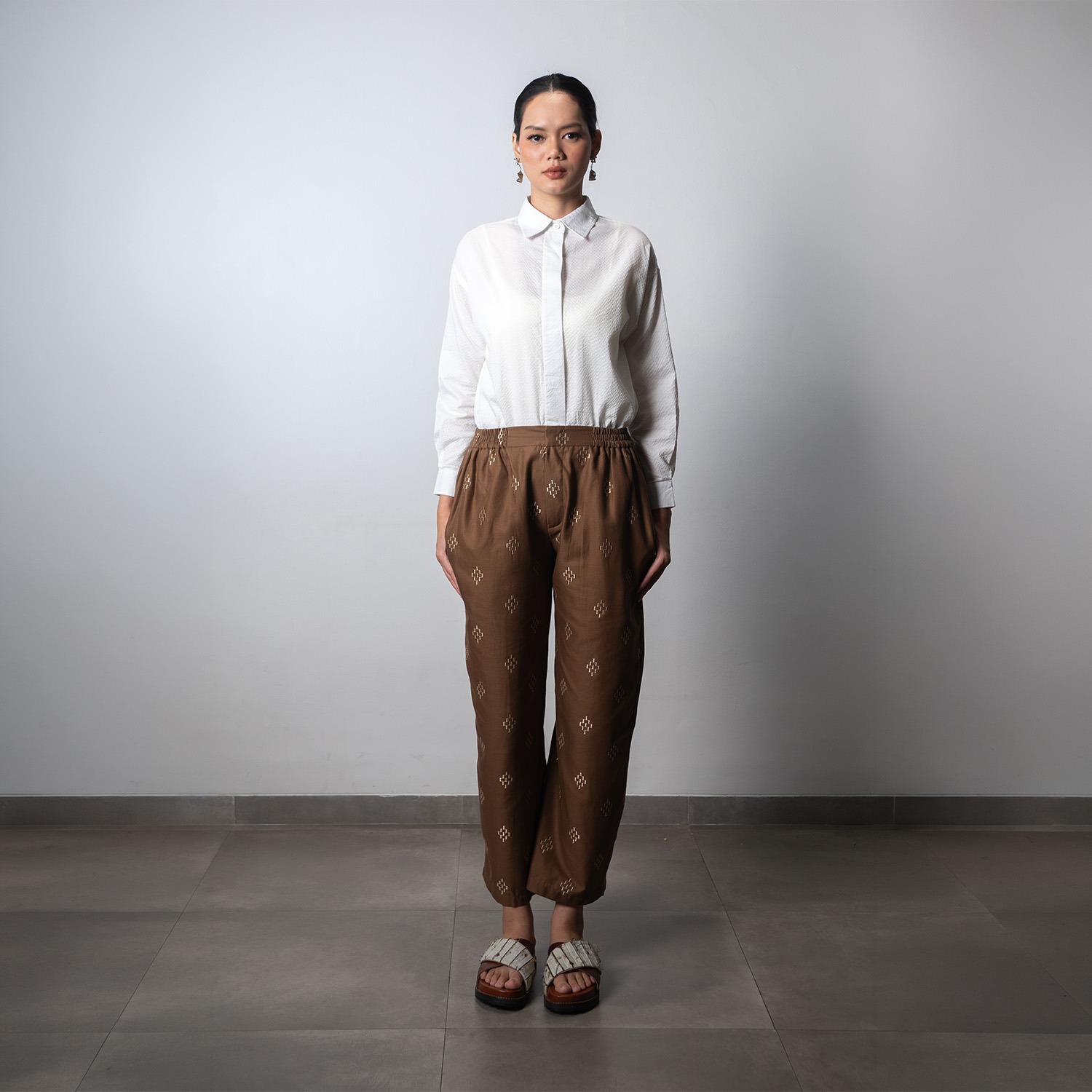 Dama Kara Arkana Embroidery Pants