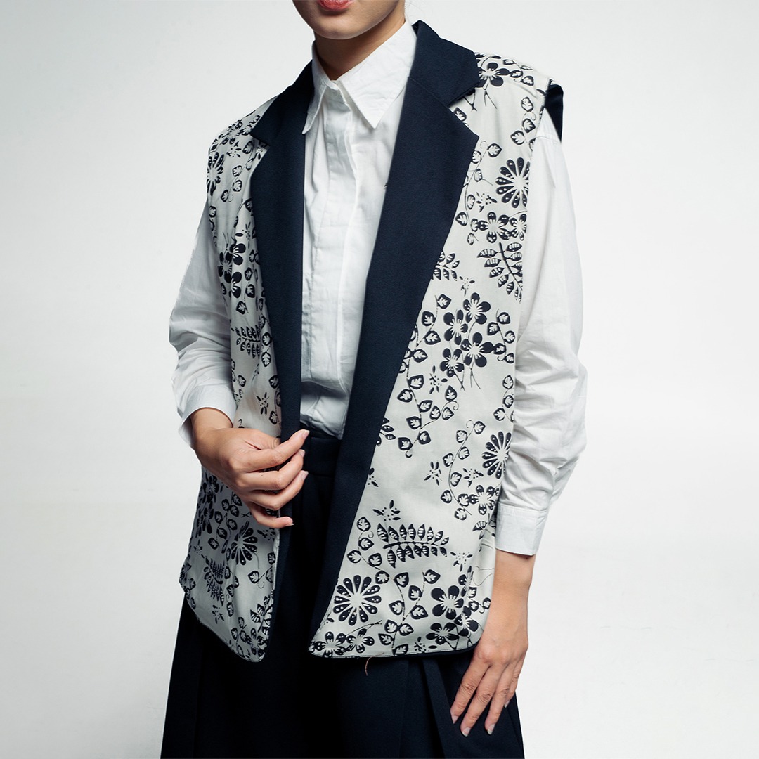 Dama Kara Arunika Two Ways Blazer