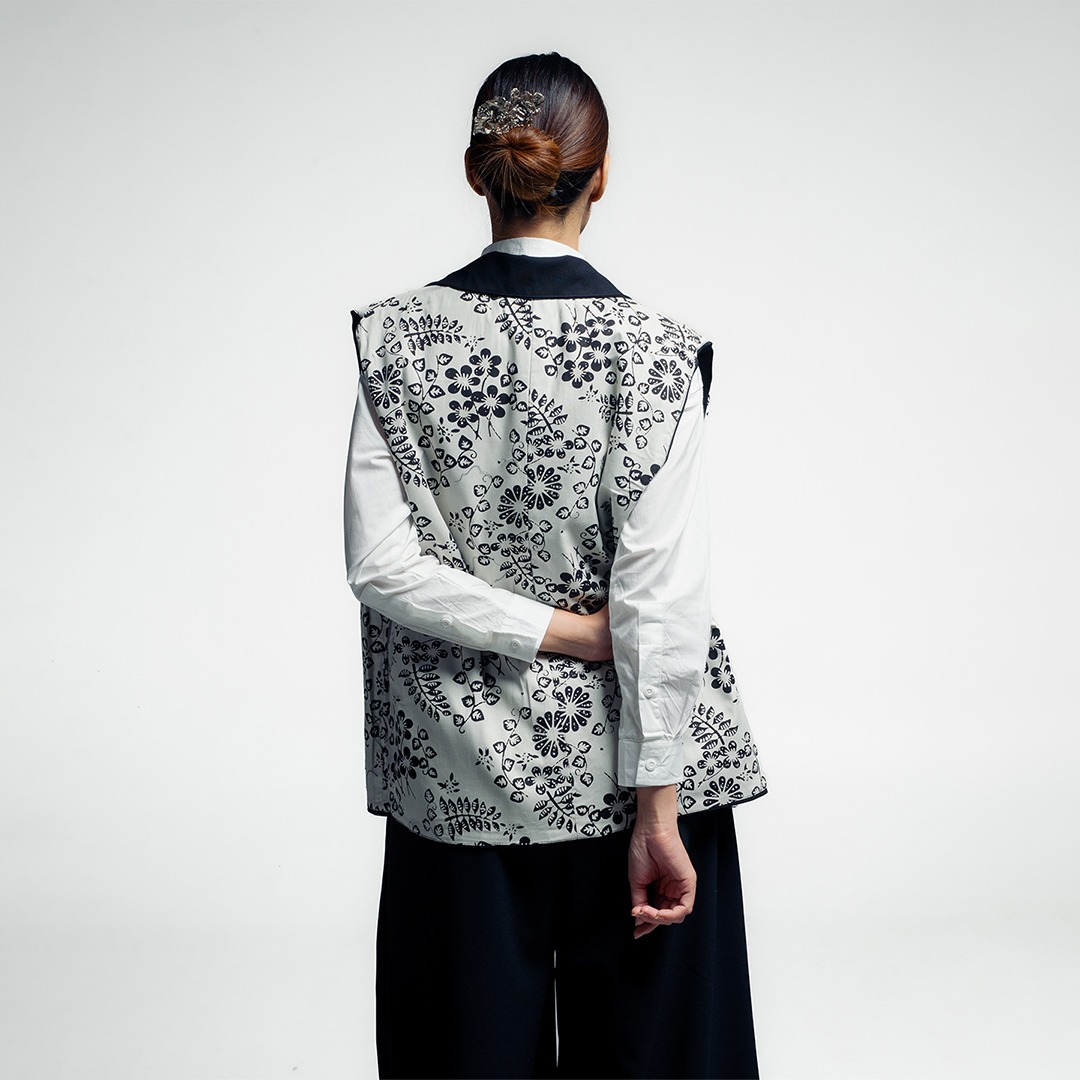 Dama Kara Arunika Two Ways Blazer
