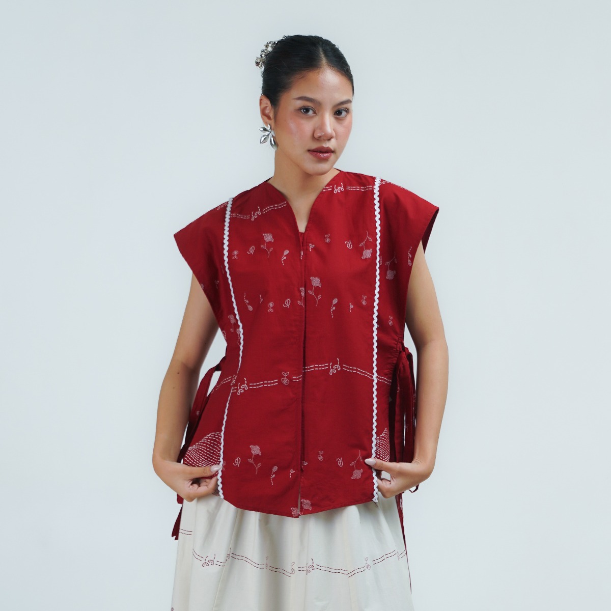 Dama Kara Kembali Vest Red