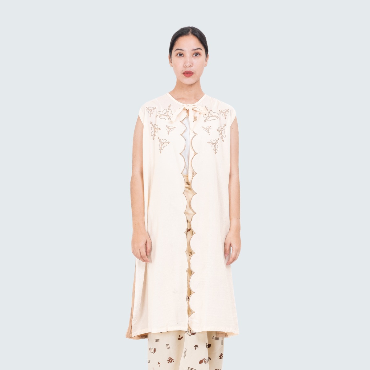 Dama Kara Kala Embroidery Outer Sleeveless Pleats