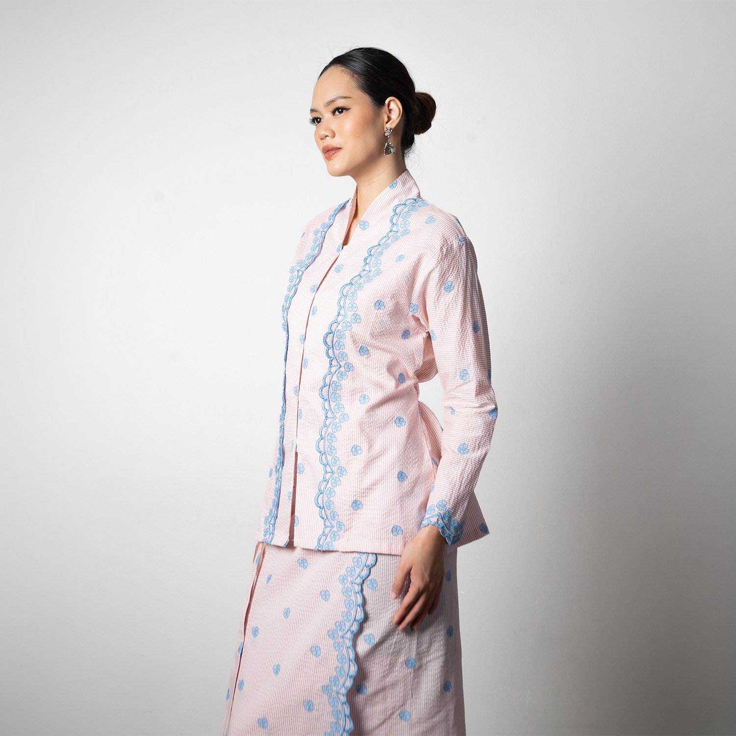 Dama Kara Ranggi Kebaya Layer