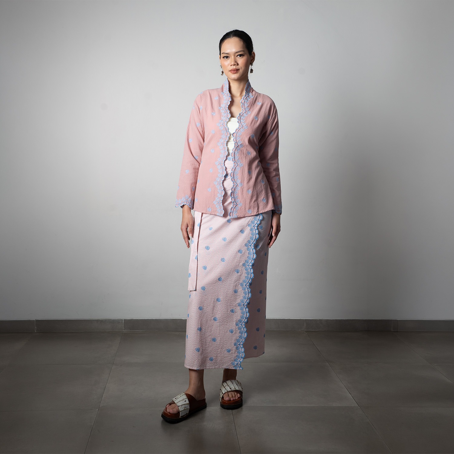 Dama Kara Ranggi Kebaya Outer