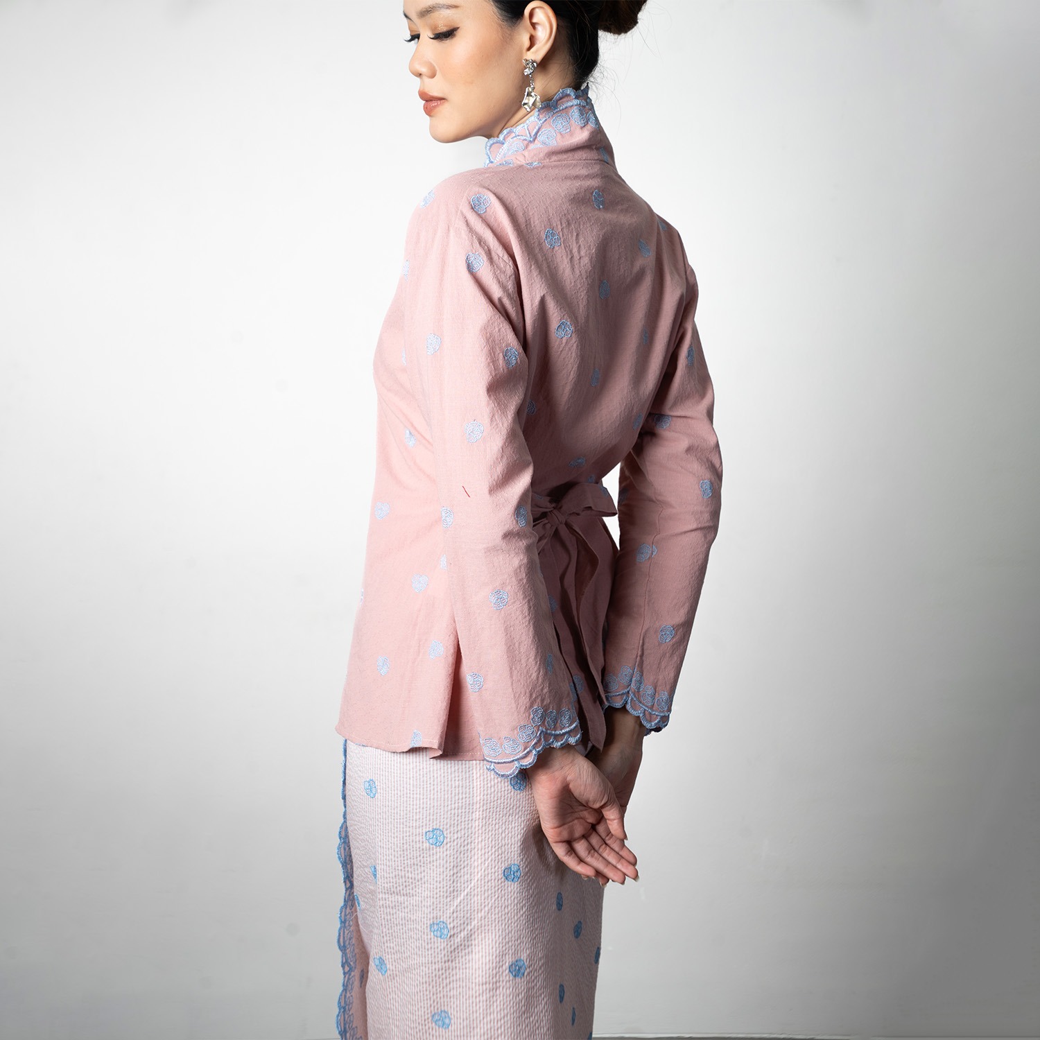 Dama Kara Ranggi Kebaya Outer