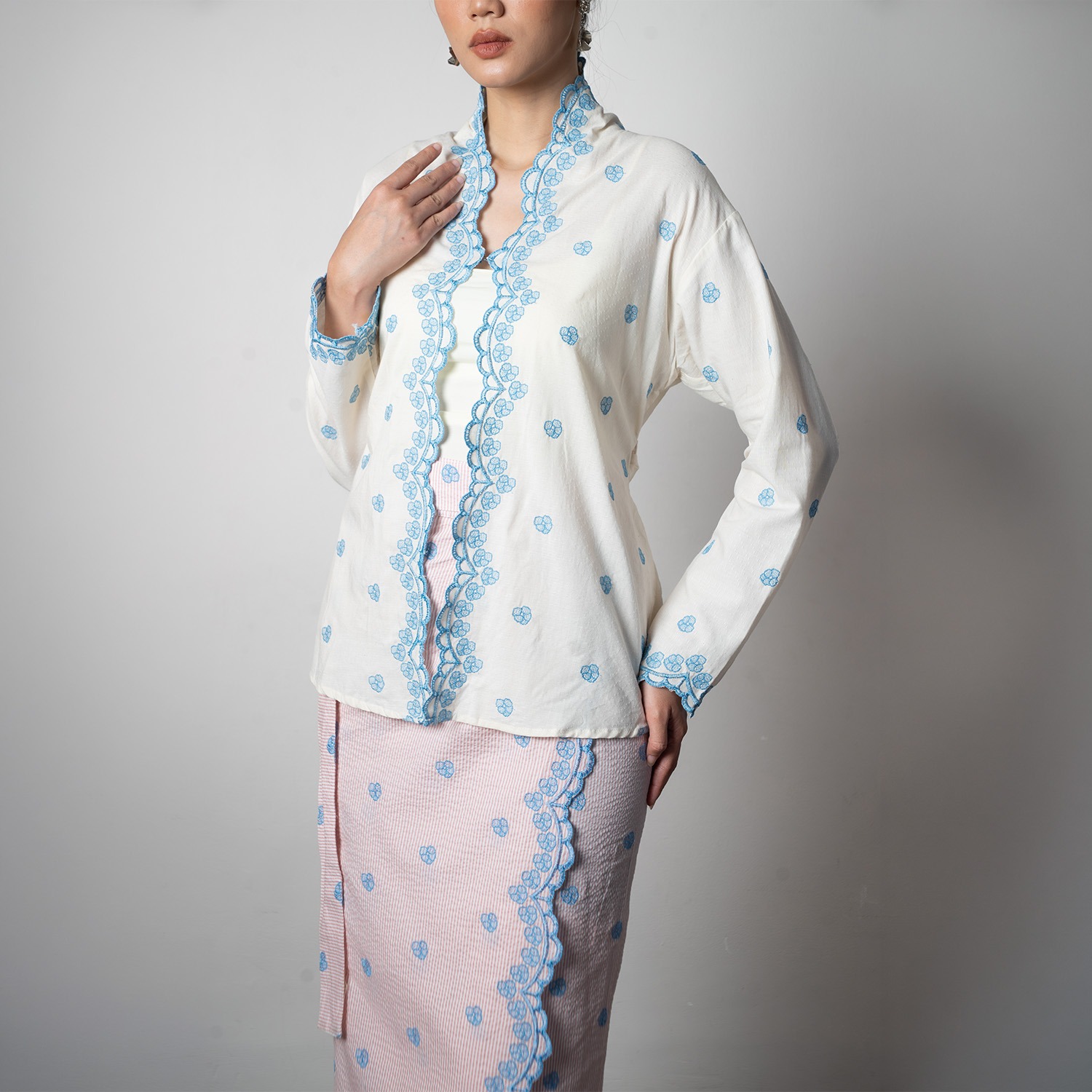 Dama Kara Ranggi Kebaya Outer