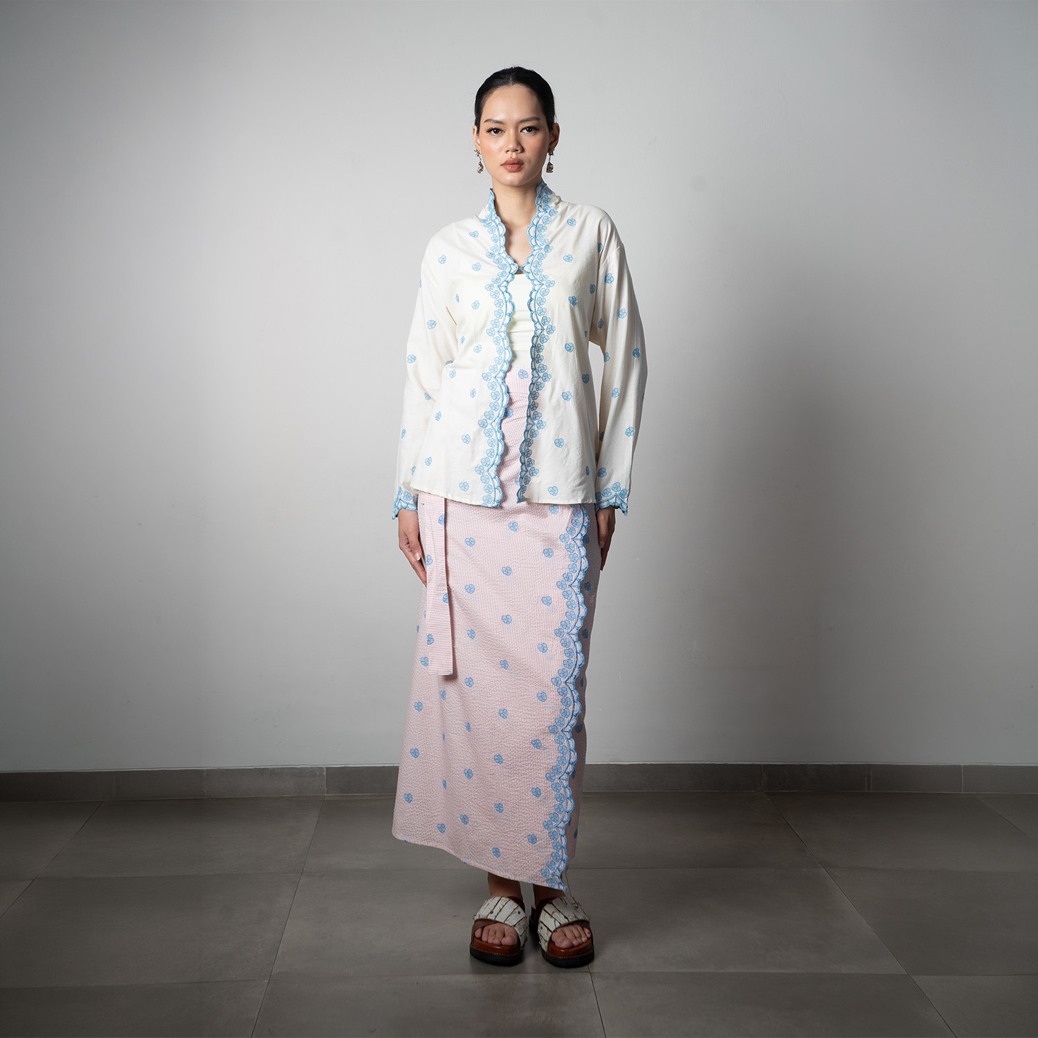 Dama Kara Ranggi Kebaya Outer