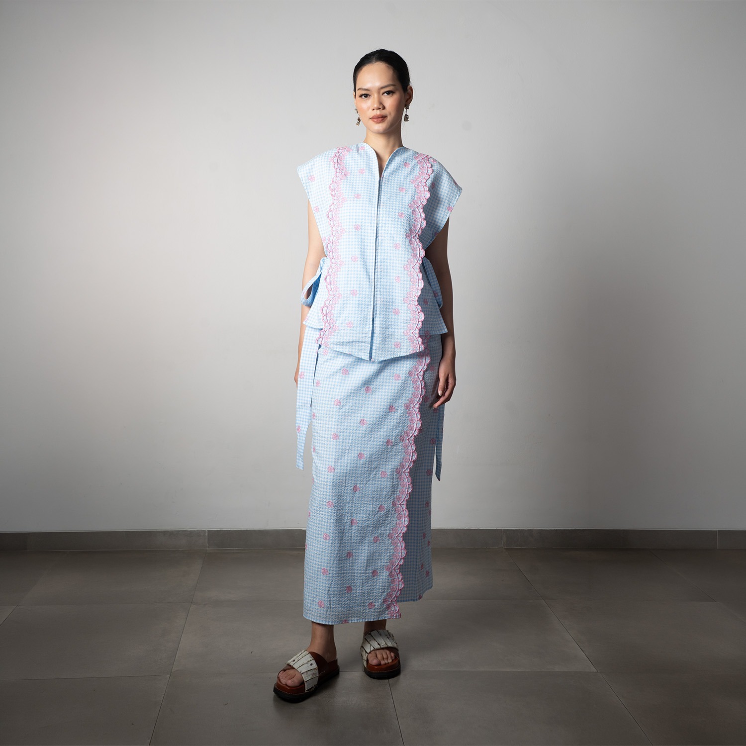 Dama Kara Ranggi Kebaya Vest