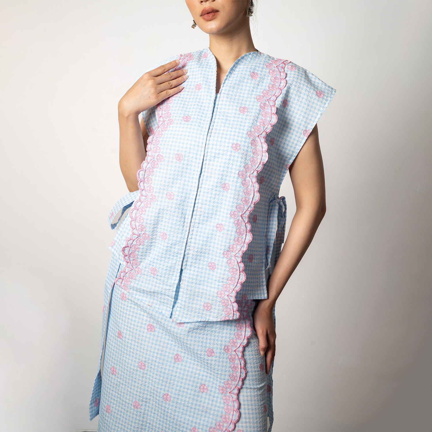 Dama Kara Ranggi Kebaya Vest