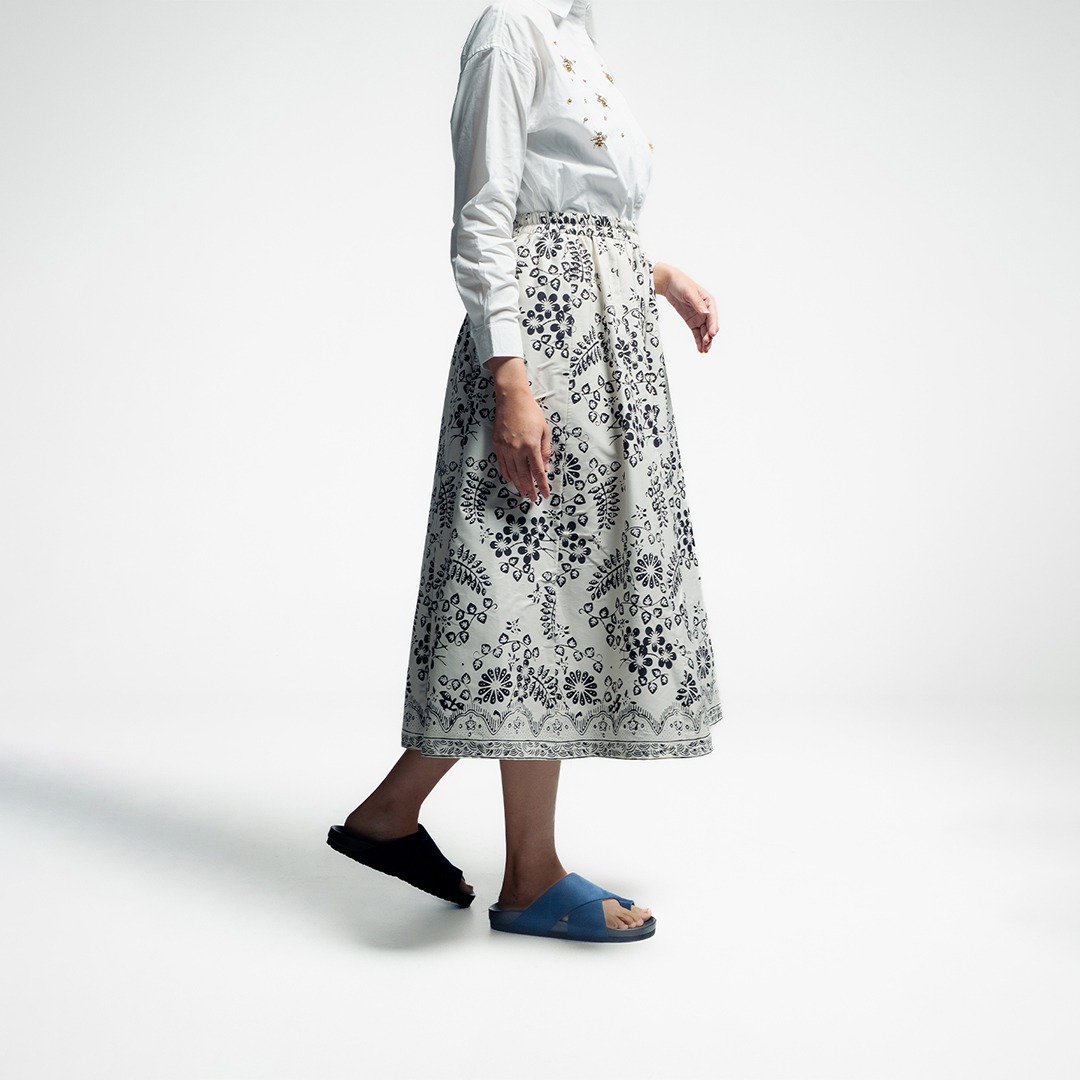 Dama Kara Arunika Panel Skirt