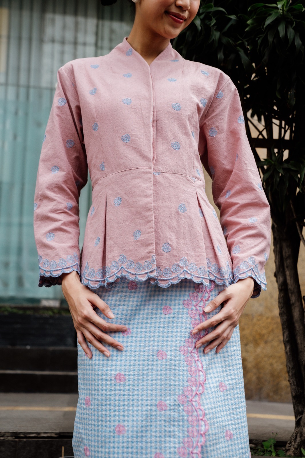 Dama Kara Ranggi Kebaya Peplum