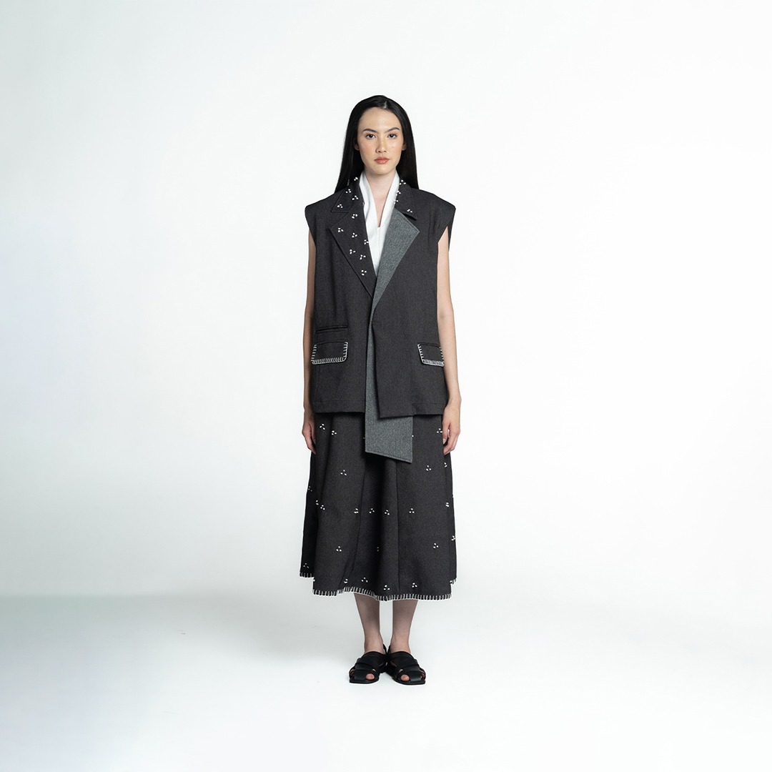 Dama Kara Rintik Overlay Blazer