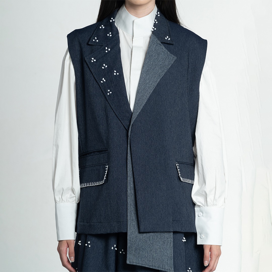 Dama Kara Rintik Overlay Blazer