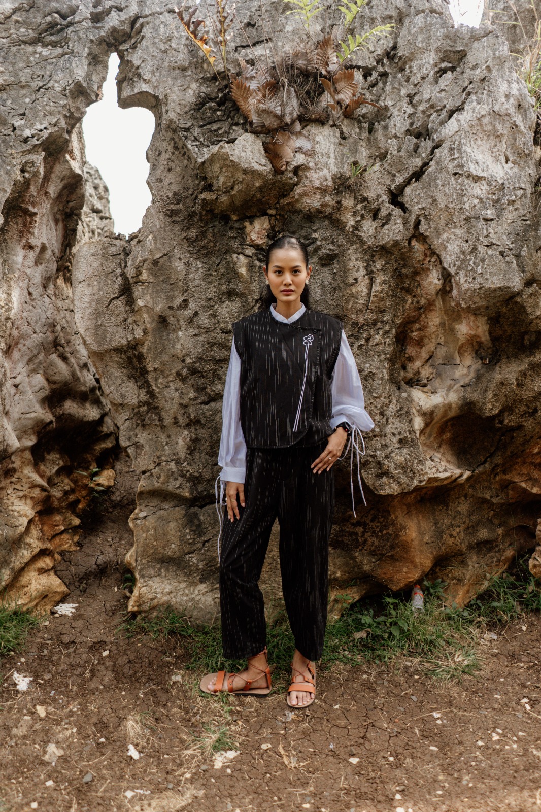 Dama Kara Alkisah Vest Lurik