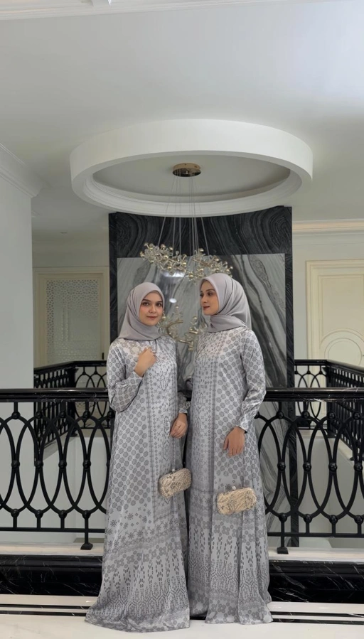 Image of Medina Couple Set Dress ibu  - Silver White 