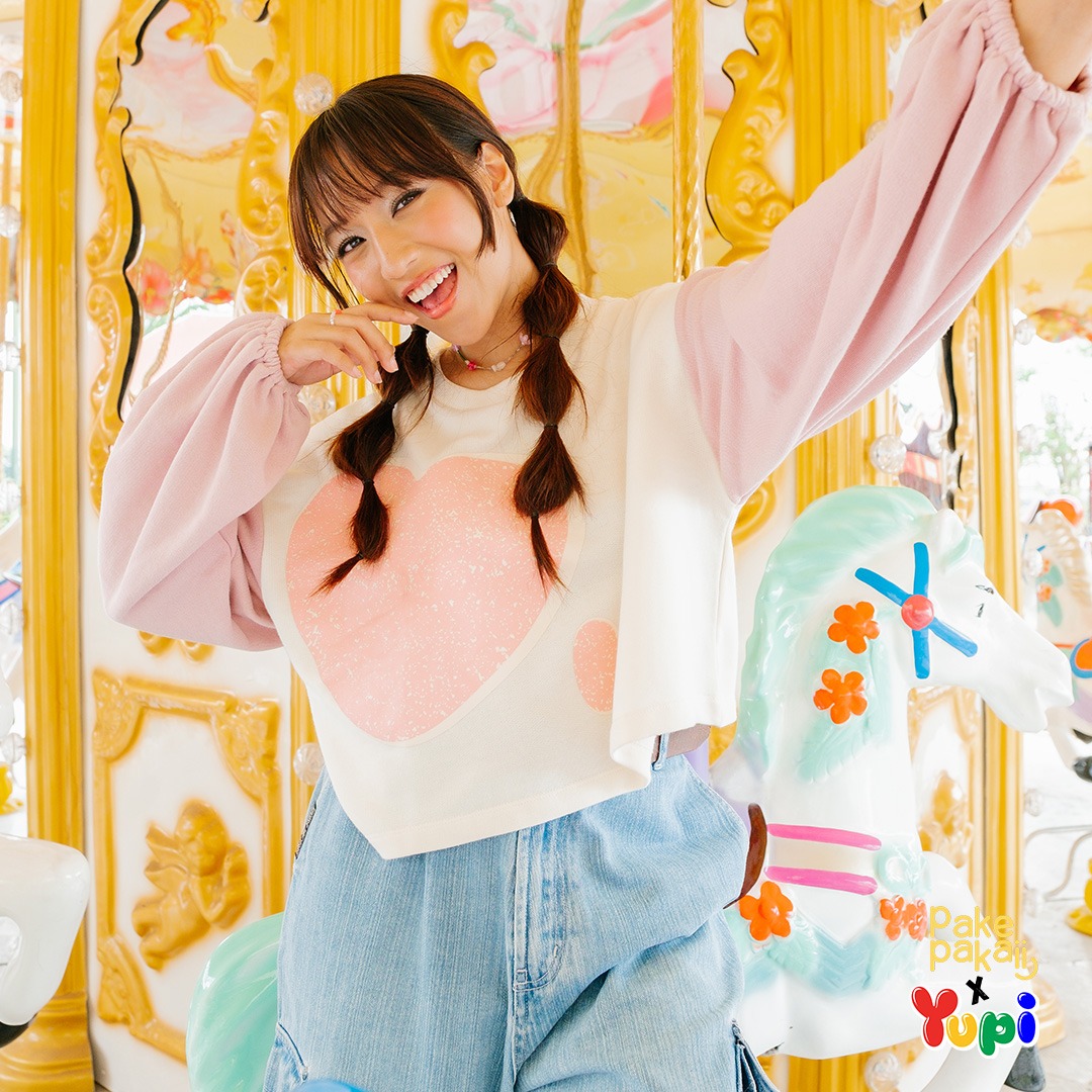 Yupi X PakePakaii Strawberry Kiss Sweatshirt