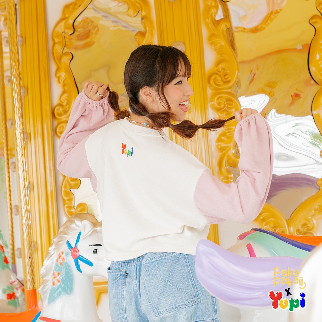 Yupi X PakePakaii Strawberry Kiss Sweatshirt