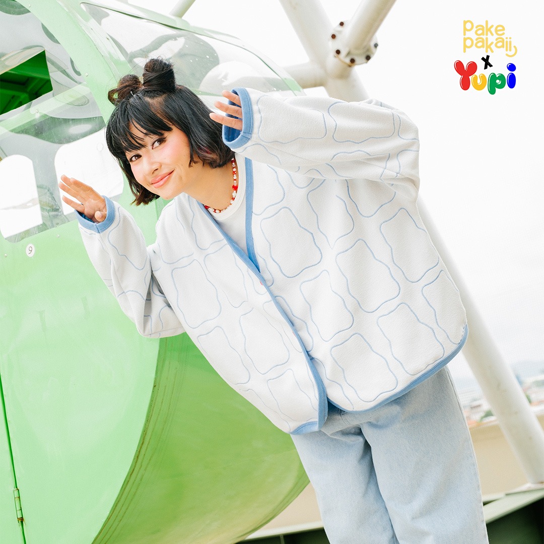 Yupi X PakePakaii Gummy Cardigan
