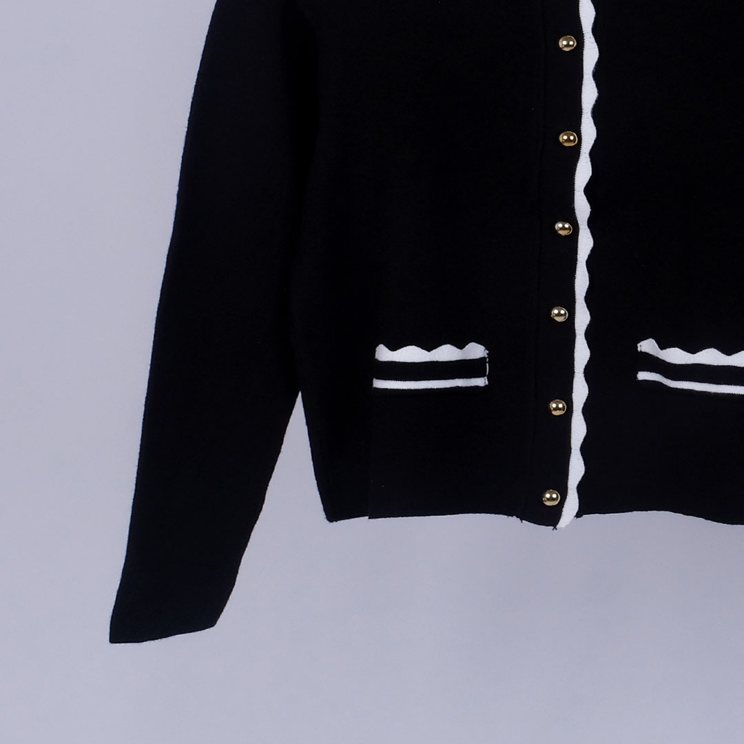 Jevonte Cardigan