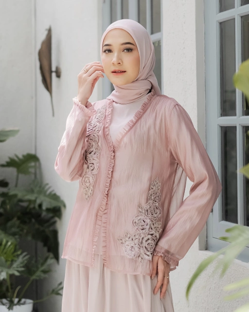 Image of Khalisah Top - Rose Gold