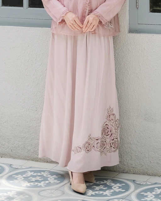 Image of Kaliluna Skirt Dusty Pink