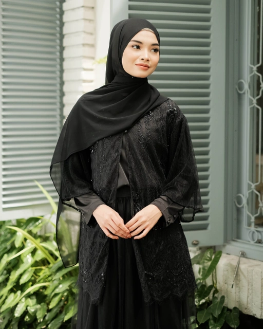 Image of Qanita Top - Black