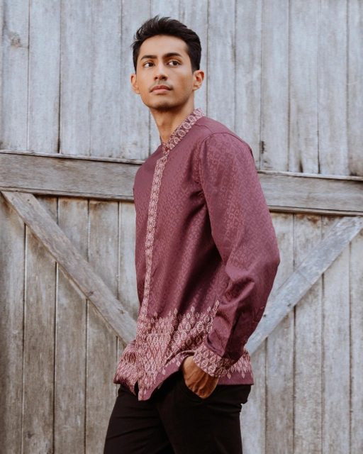 Image of Juna Men's Shirt - Maroon