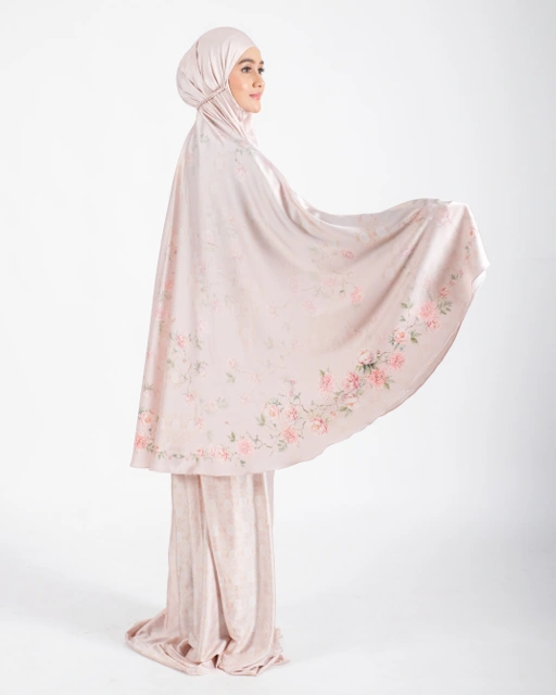 Image of Fukairaa Peach - Adult Prayer Robe