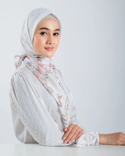Image of Puspa Scarf - Off White