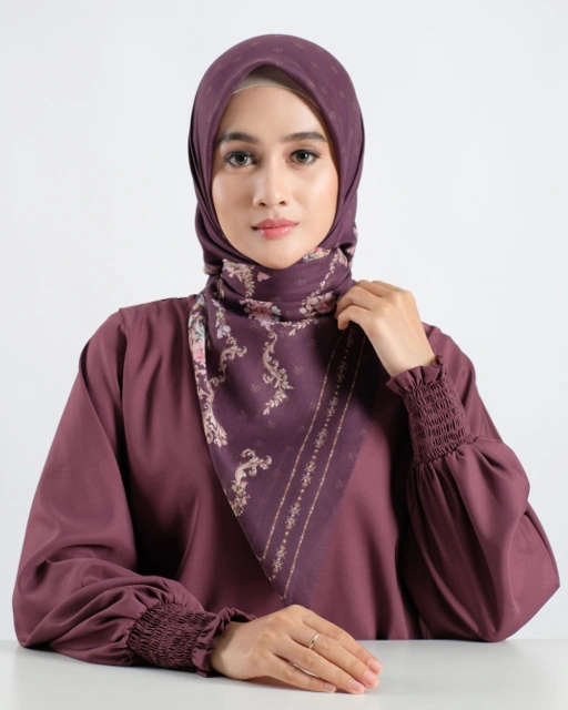 Image of Puspa Scarf - Maroon