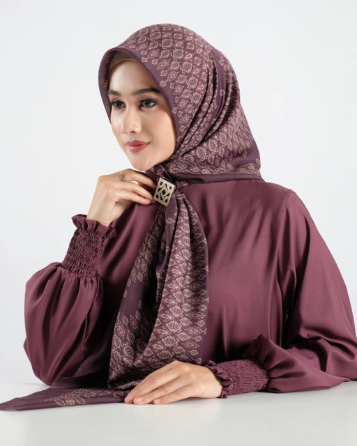 Chayanika Scarf - Maroon