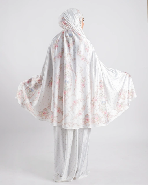 Image of Puspa Off White - Adult Prayer Robe