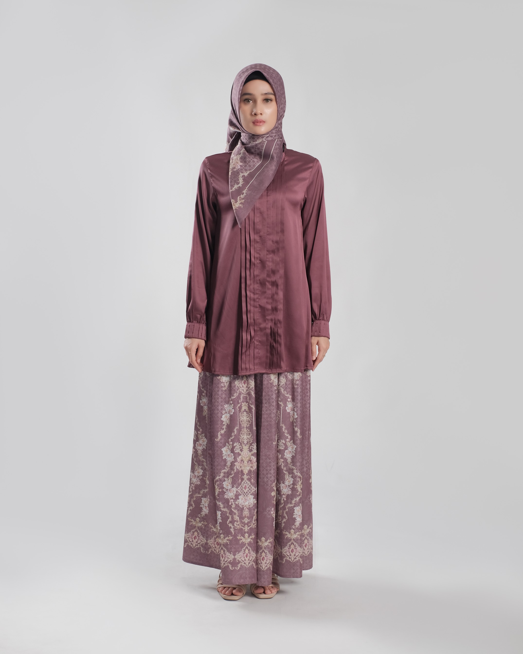 Alraisha Blouse - Maroon