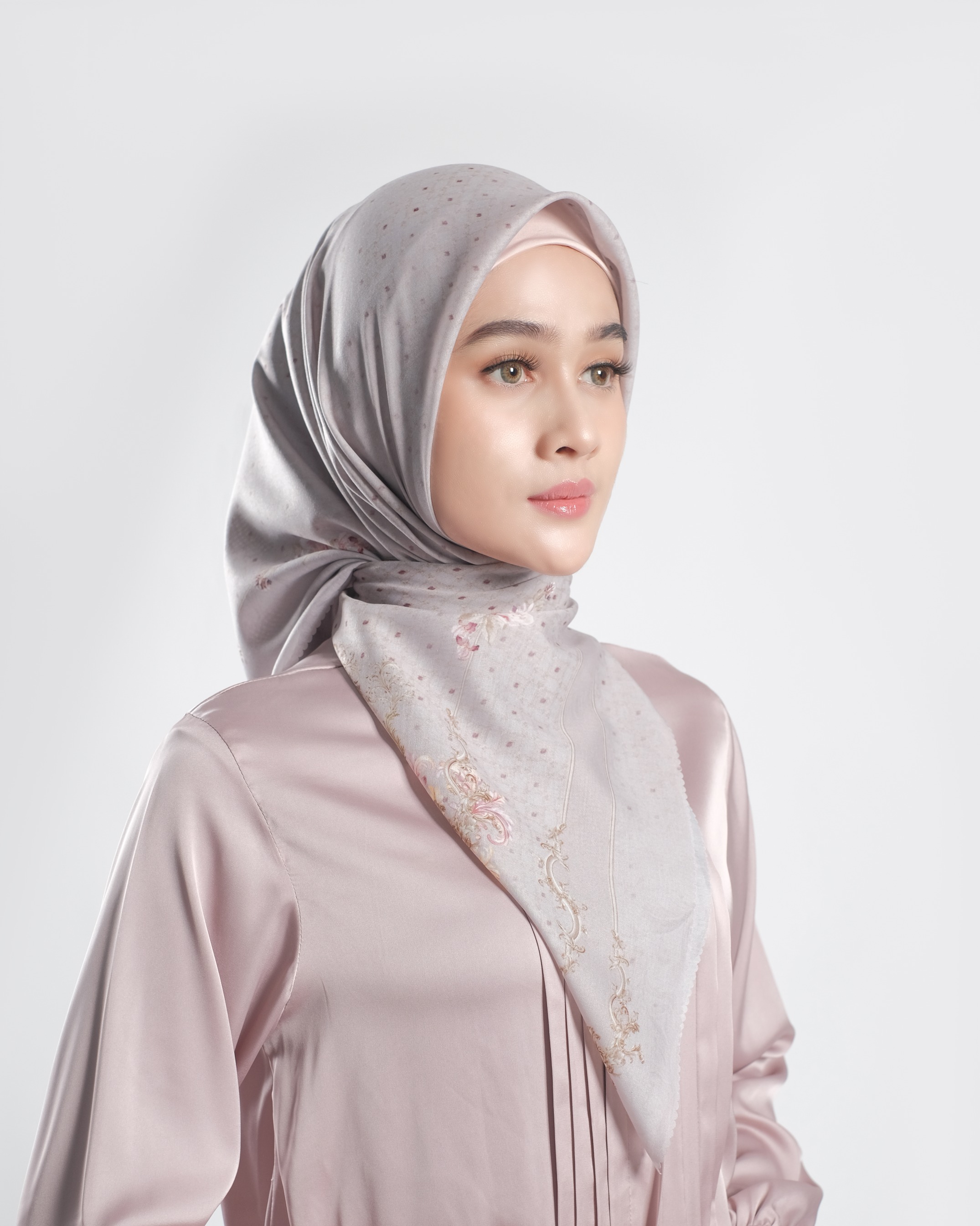 Gold E Jewel Scarf - Sand