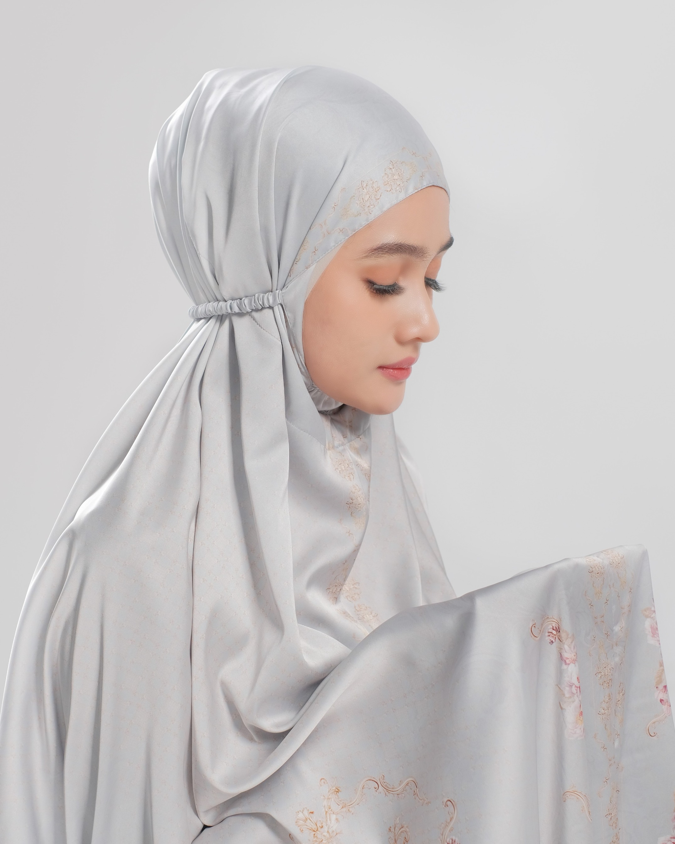 Gold E Jewel Grey - Adult Prayer Robe