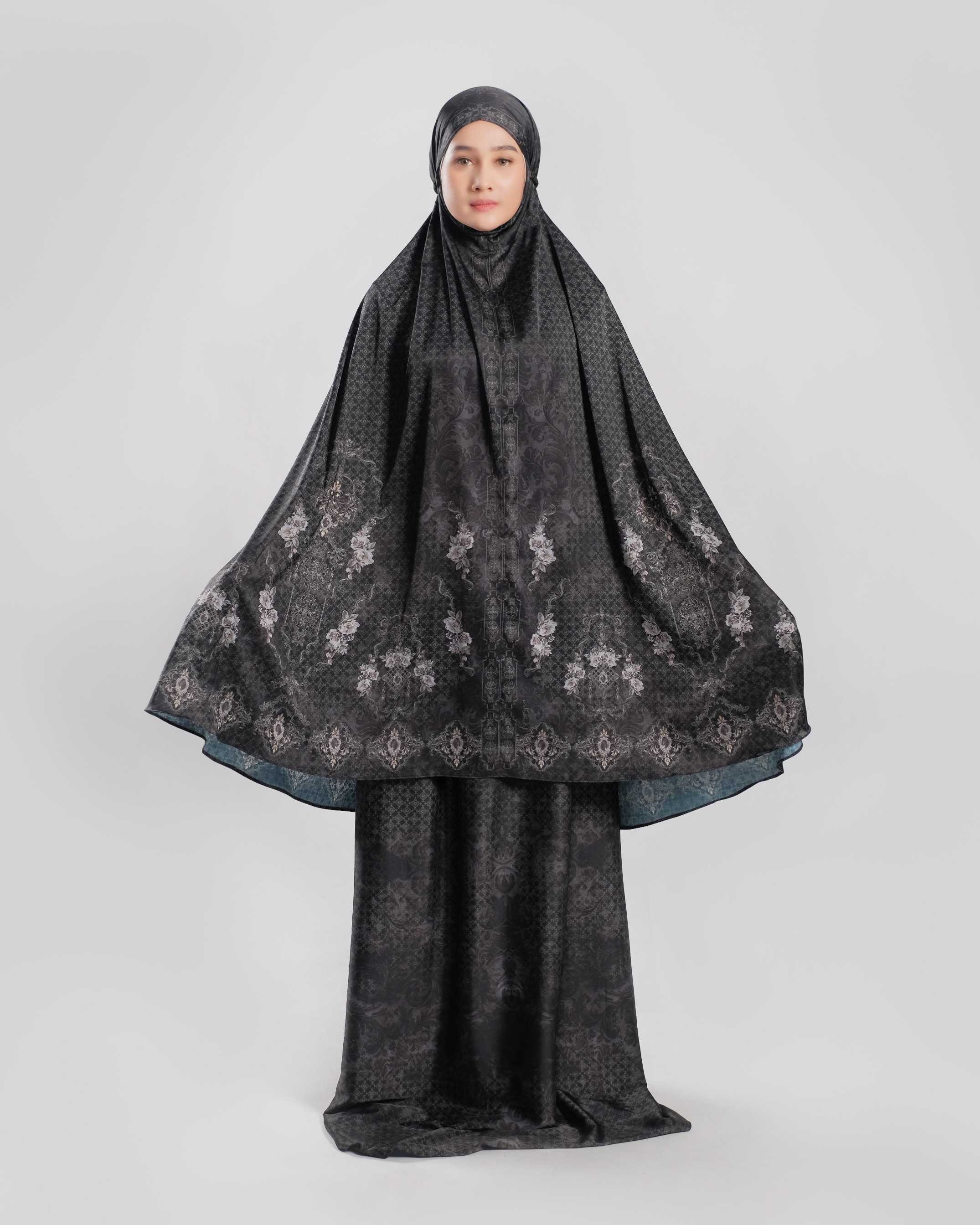 Gold E Jewel Black - Adult Prayer Robe