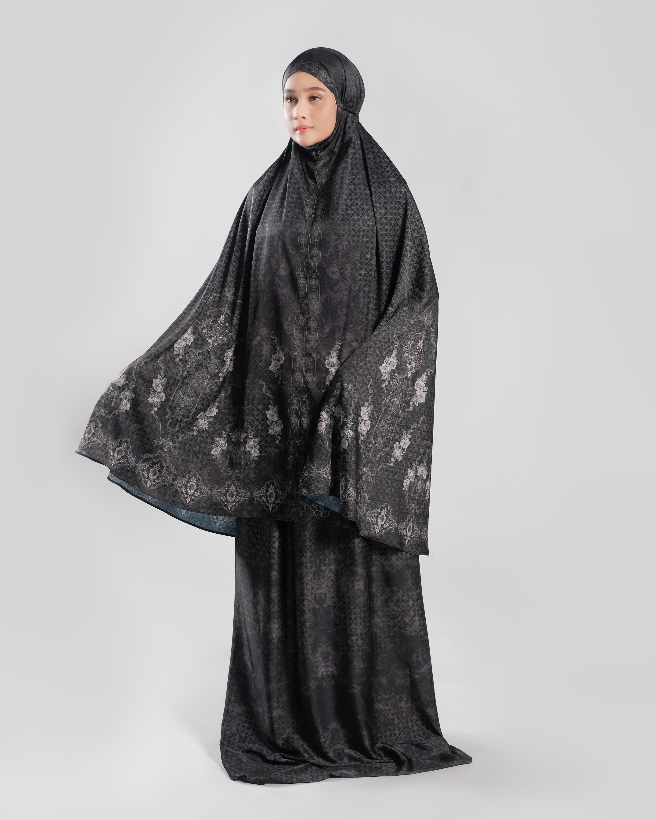 Gold E Jewel Black - Adult Prayer Robe