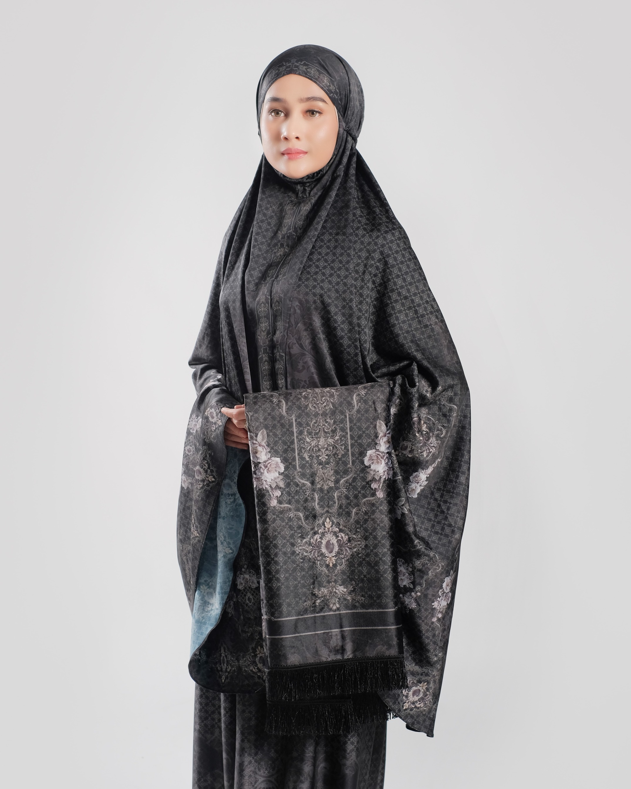 Gold E Jewel Black - Adult Prayer Robe