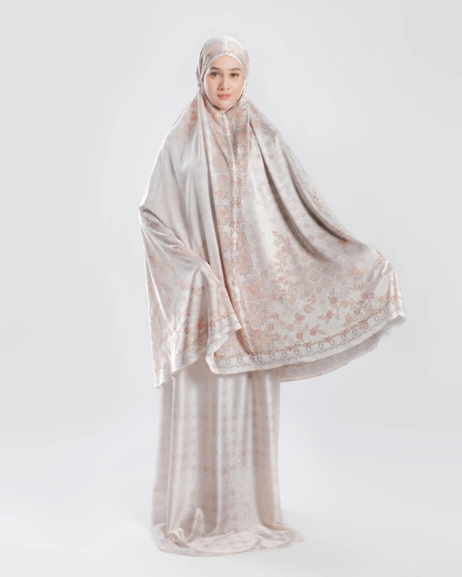 Riri Ivory - Adult Prayer Robe